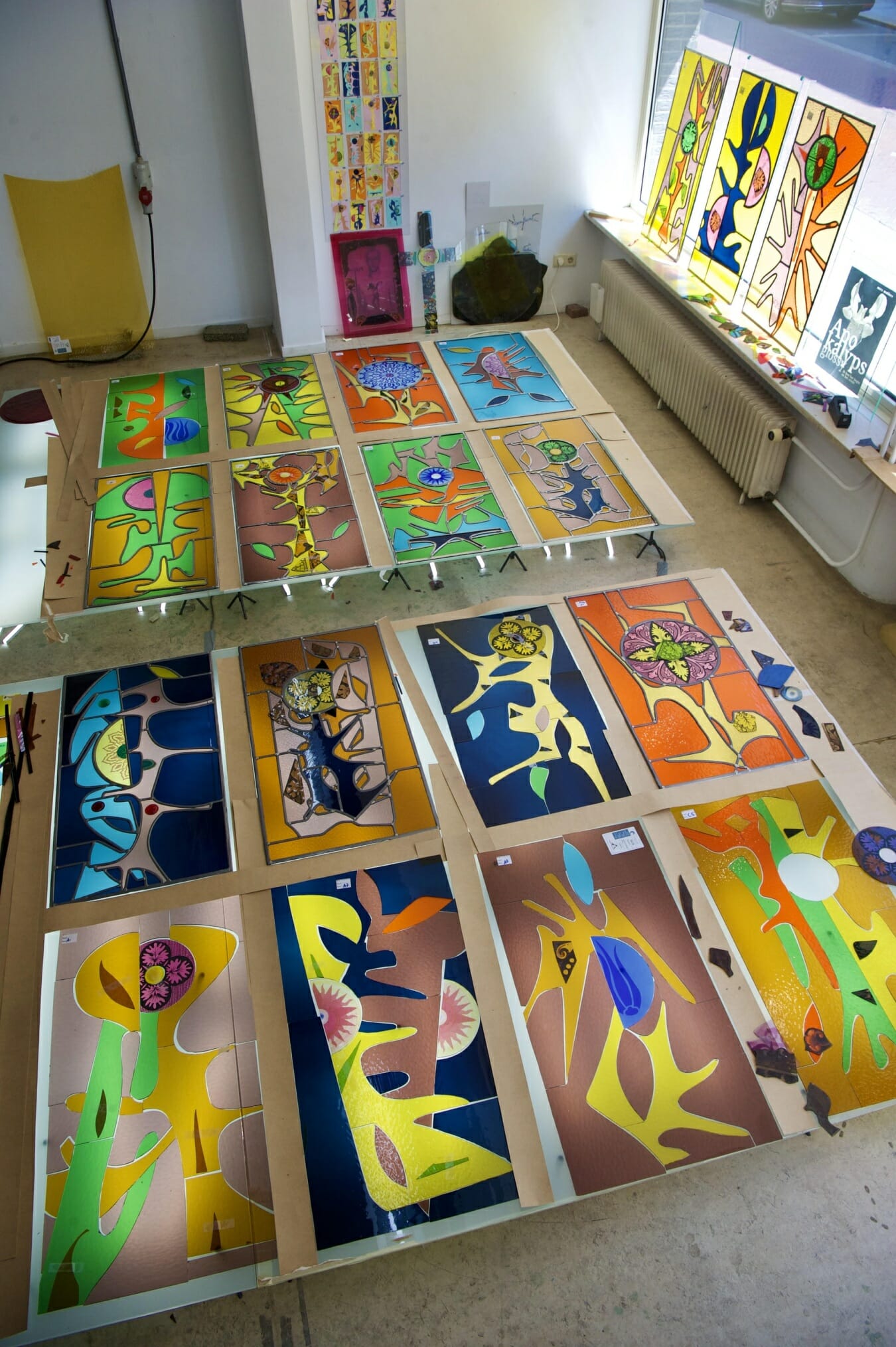 WORK IN PROGRESS; glas in loodraam 'DE LEVENSBOOM'